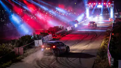 Car Race מדגים איך מירוצי מובייל צריכים להרגיש header