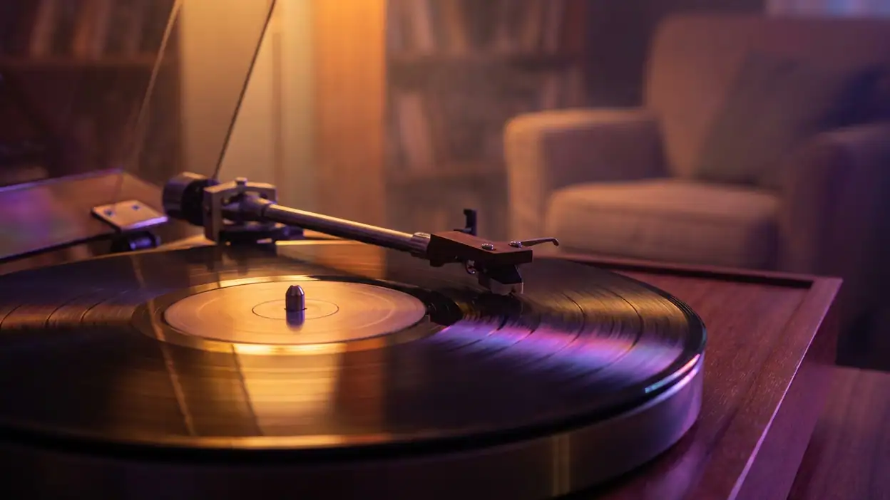 Spotify Music מול Deezer ו-TuneIn Radio: מי מנצח? header